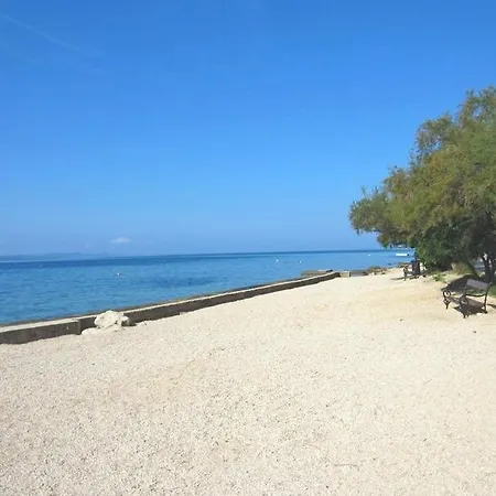 Lili 4*